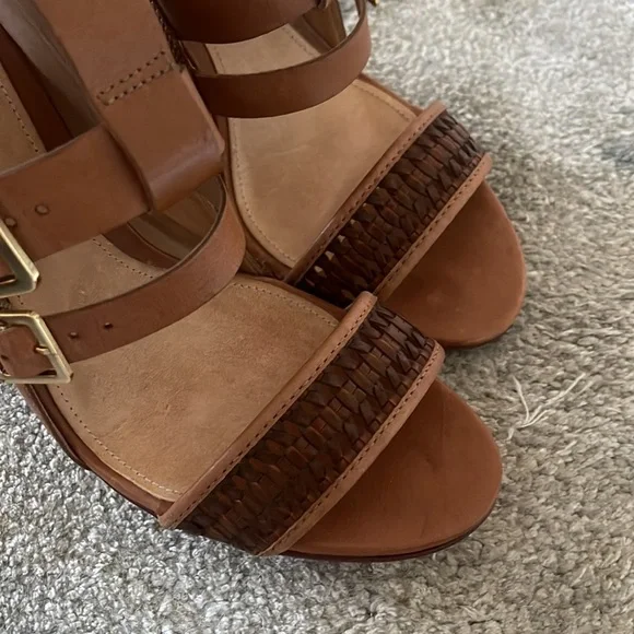 SCHUTZ Gladiator Heeled Sandals- Incredible Brown Leather Gold Hardware Sz 40 - Picture 7 of 9